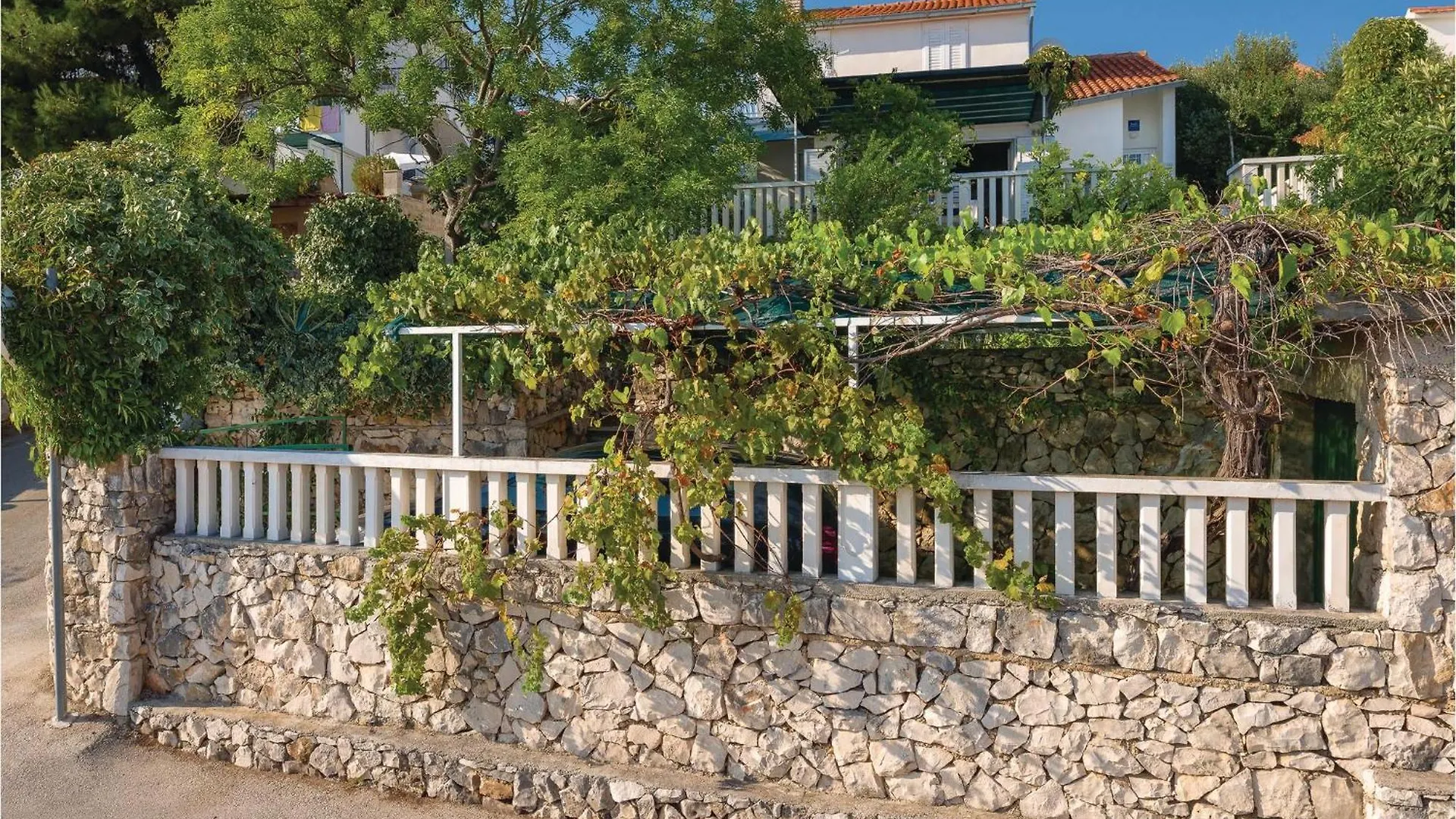 Awesome Home In Okrug Gornji With Kitchen 트로기르 크로아티아